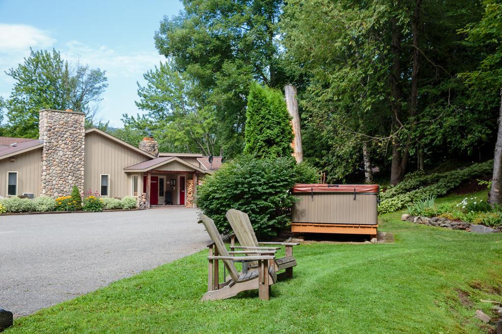Hob Knob Inn Stowe Bagian luar foto