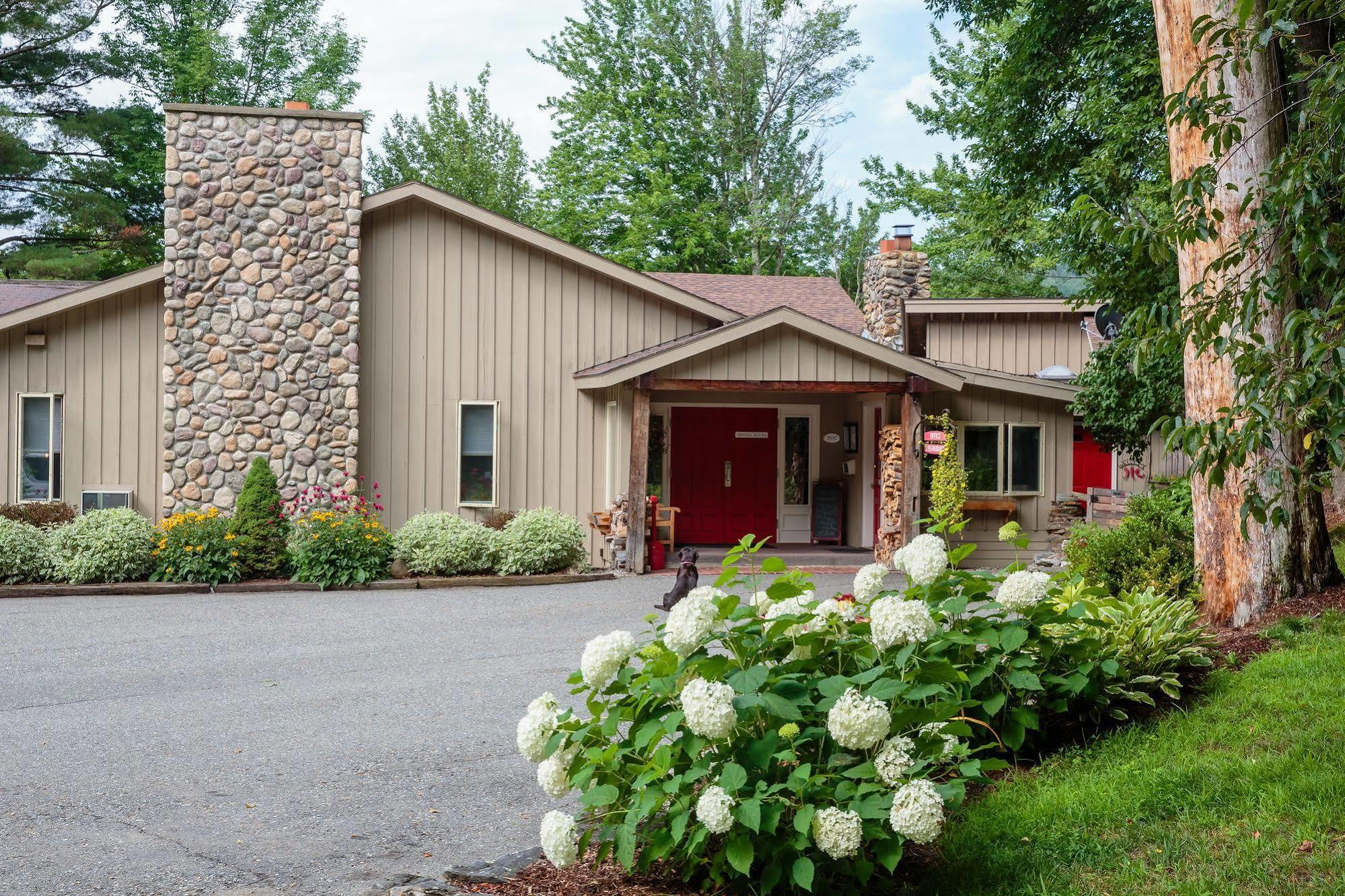 Hob Knob Inn Stowe Bagian luar foto