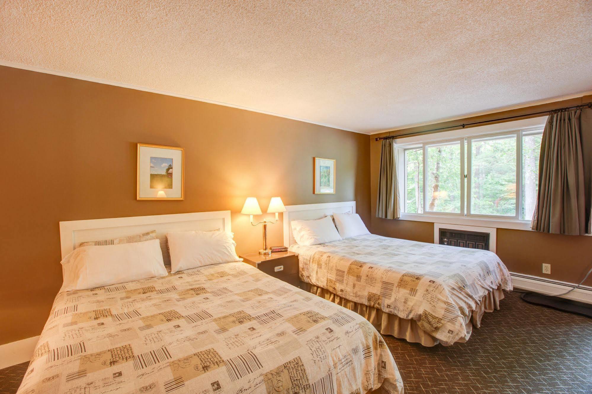 Hob Knob Inn Stowe Bagian luar foto