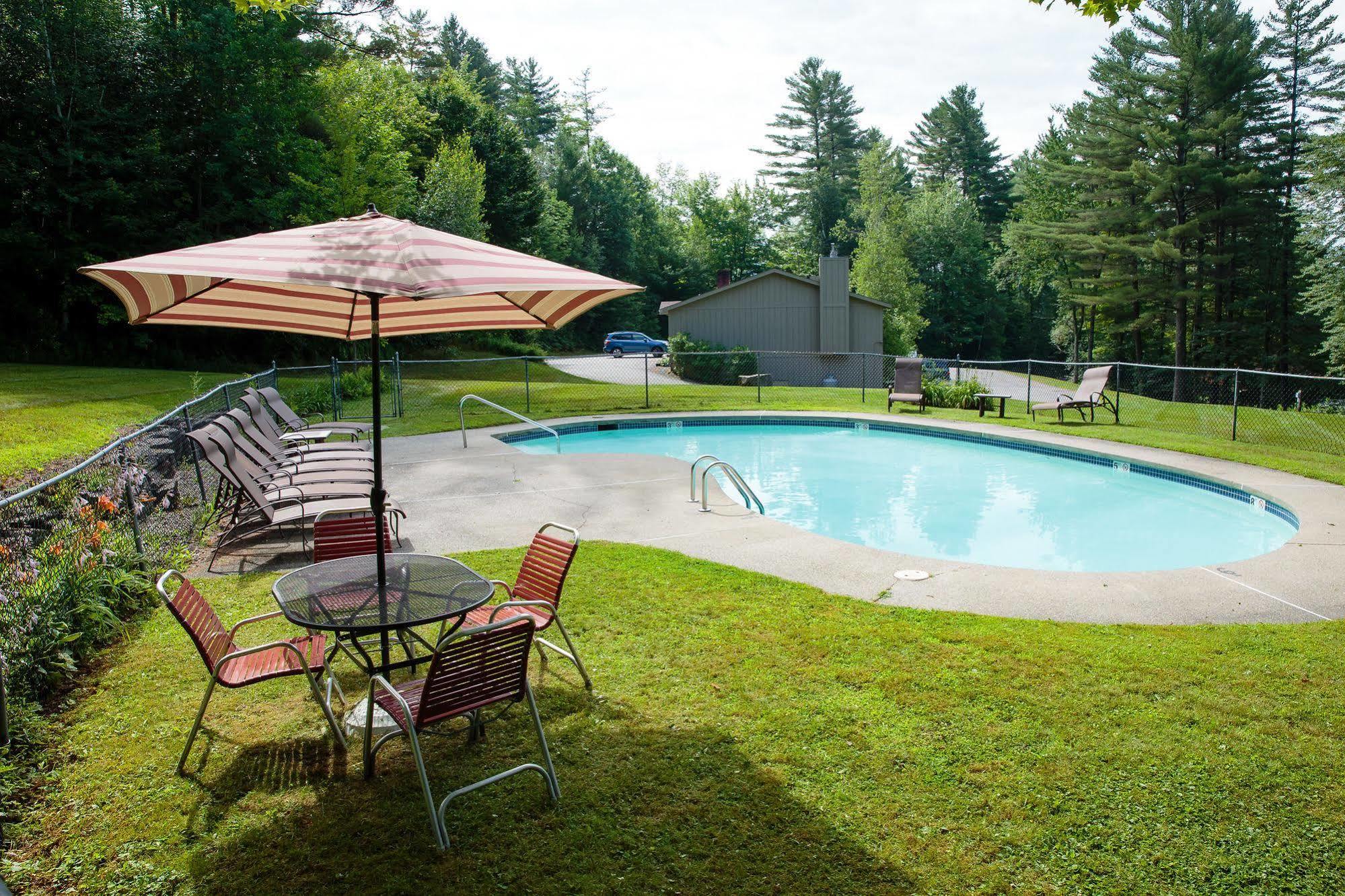 Hob Knob Inn Stowe Bagian luar foto