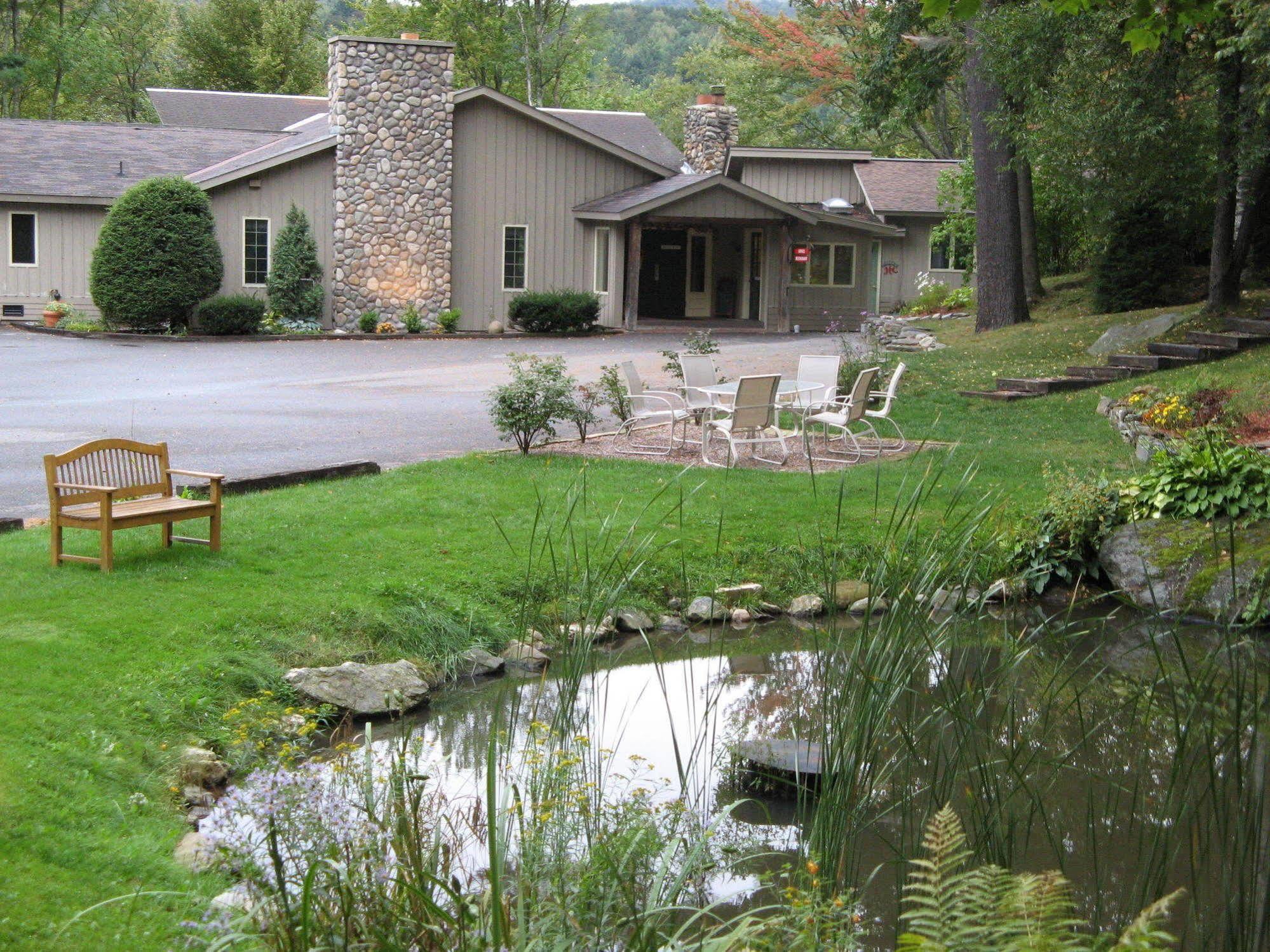 Hob Knob Inn Stowe Bagian luar foto