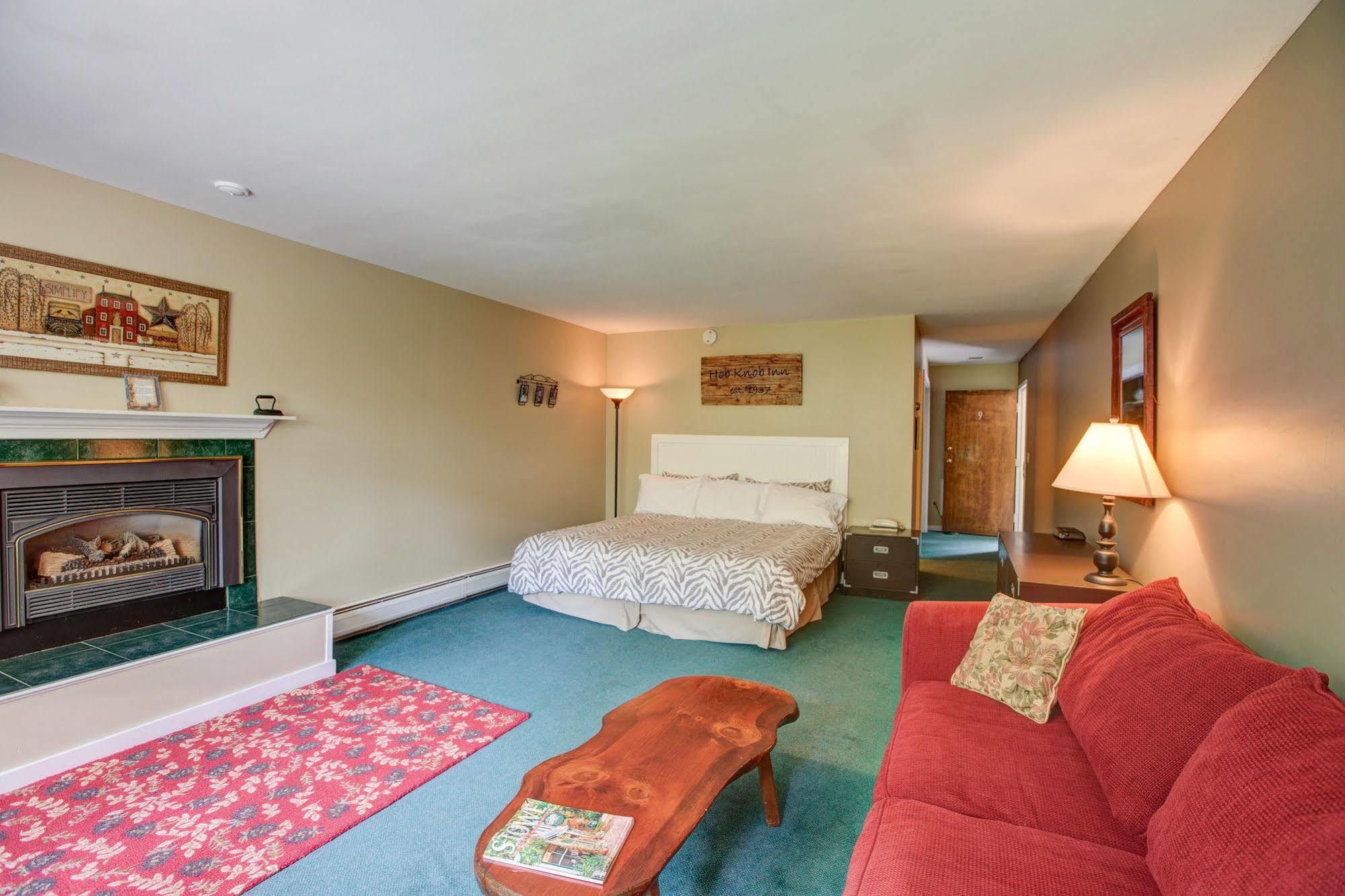Hob Knob Inn Stowe Bagian luar foto